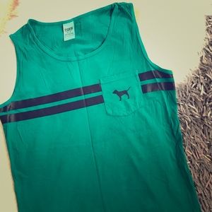 Vs pink tank